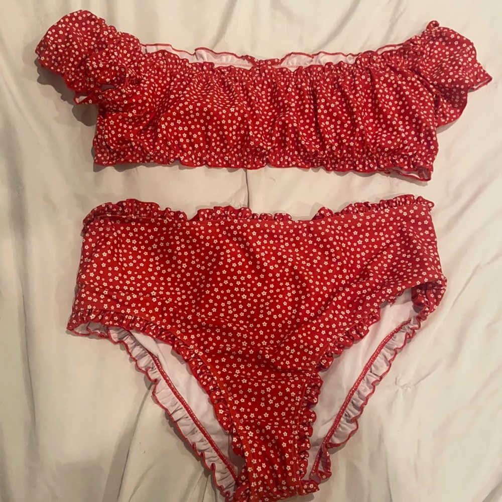 🔥5 for $30 Sale!🔥 SHEIN off the shoulder swimsuit set!